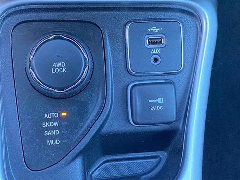 Used 2020 Jeep Compass Sport image 13