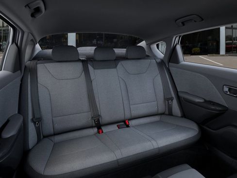 New 2025 Kia K4 LXS image 16