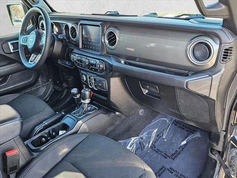 Used 2023 Jeep Gladiator Overland image 22
