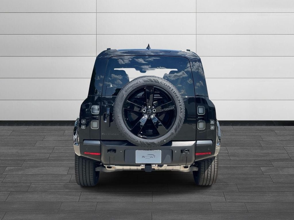 New 2026 Land Rover Defender 110 X-Dynamic SE AWD/4WD image 4