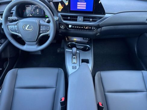 New 2026 Lexus UX 300h FWD image 15