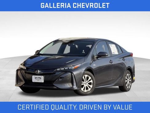 Used 2022 Toyota Prius Prime LE FWD image 2