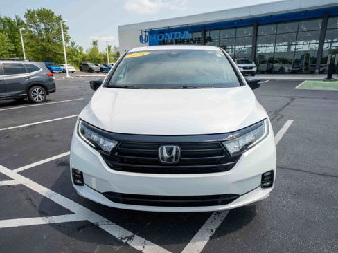 Used 2024 Honda Odyssey Sport image 2