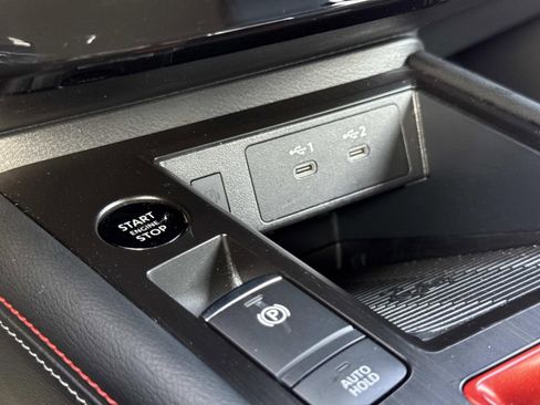 Certified 2025 Nissan Kicks SR image 19