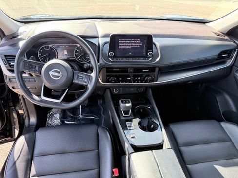 Used 2023 Nissan Rogue SV w/ SV Premium B Package FWD image 17