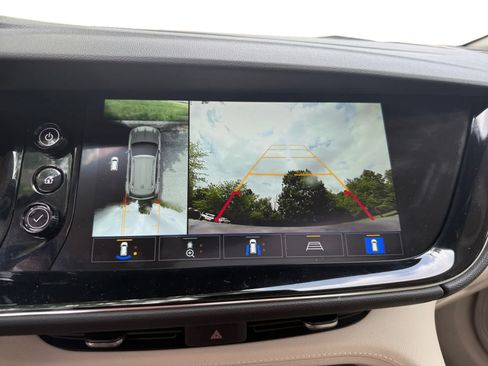 Used 2023 Buick Envision Avenir AWD/4WD image 16