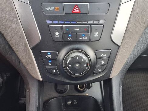 Used 2017 Hyundai Santa Fe Sport FWD image 12
