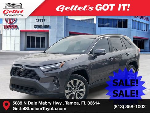 Used 2023 Toyota RAV4 XLE Premium image 1