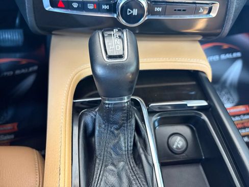 Used 2018 Volvo XC90 T6 Momentum w/ Convenience Package AWD/4WD image 28