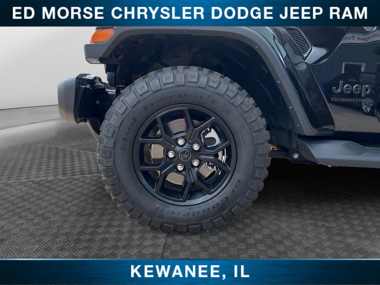 Used 2025 Jeep Gladiator Mojave AWD/4WD image 14