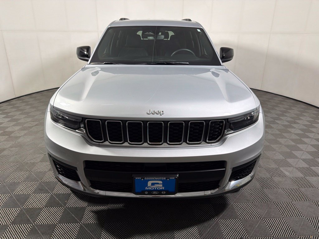 Used 2024 Jeep Grand Cherokee L Laredo w/ Luxury Tech Group I AWD/4WD image 3