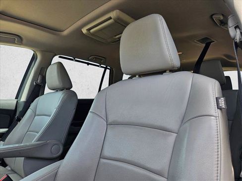 Used 2017 Honda Pilot EX-L image 11