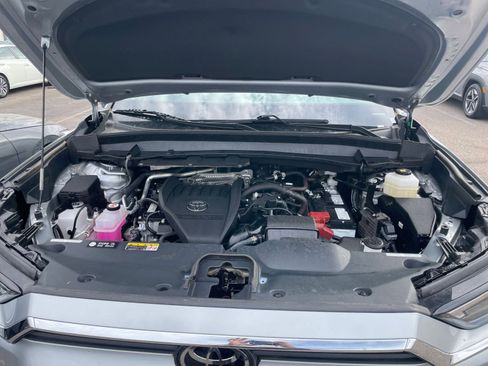 Used 2025 Toyota Grand Highlander FWD image 34