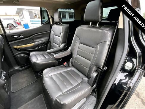 Used 2019 GMC Acadia Denali w/ Technology Package FWD image 20