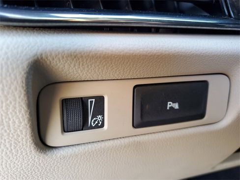 Used 2017 Cadillac ATS Luxury image 9