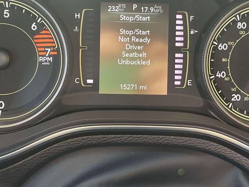 Used 2022 Jeep Cherokee 4WD Altitude image 26