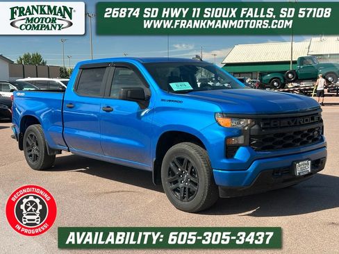 Used 2023 Chevrolet Silverado 1500 Custom w/ LPO, Dark Essentials Package AWD/4WD image 1