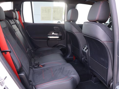 Used 2026 Mercedes-Benz GLB 35 AMG 4MATIC image 26