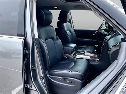 Used 2015 INFINITI QX80 4WD w/ Theater Package image 9