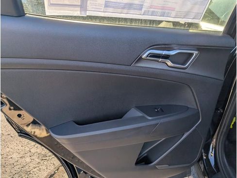 New 2026 Kia Sportage LX image 11