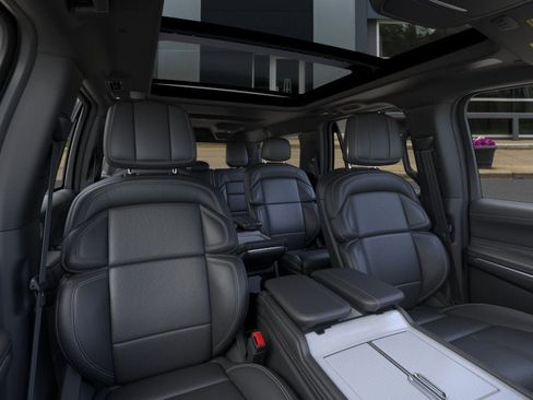 New 2026 Lincoln Navigator L Reserve w/ Jet Appearance Package AWD/4WD image 10