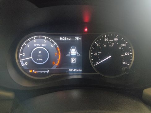 Used 2020 Nissan Versa SV FWD image 23
