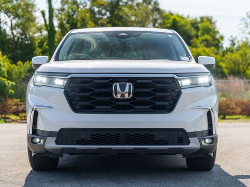 Used 2024 Honda Pilot EX-L image 2