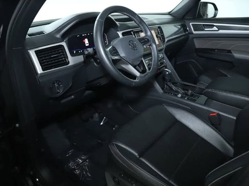 Certified 2021 Volkswagen Atlas Cross Sport SEL image 18