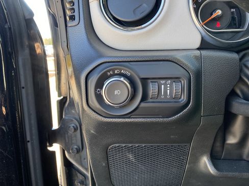 Used 2022 Jeep Wrangler Unlimited High Altitude image 56