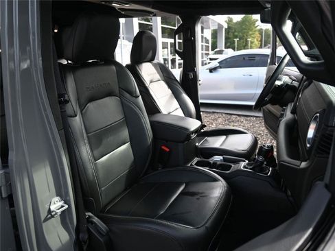 Used 2021 Jeep Wrangler Unlimited Sahara w/ Cold Weather Group image 24