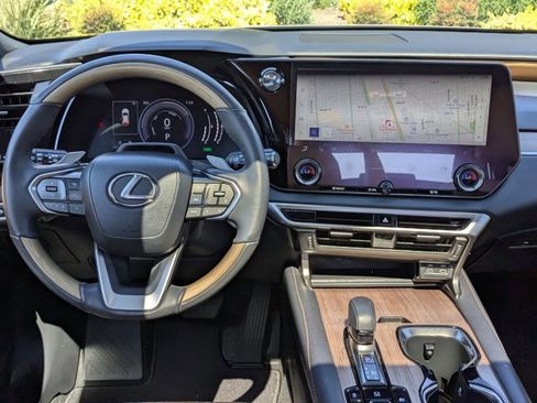 Used 2023 Lexus RX 350h RX 350h Premium w/ Accessory Package (Z1) image 18