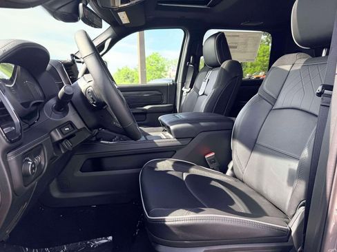 New 2026 RAM 2500 Limited AWD/4WD image 16