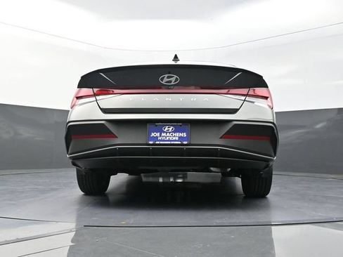 New 2026 Hyundai Elantra Sport FWD image 34