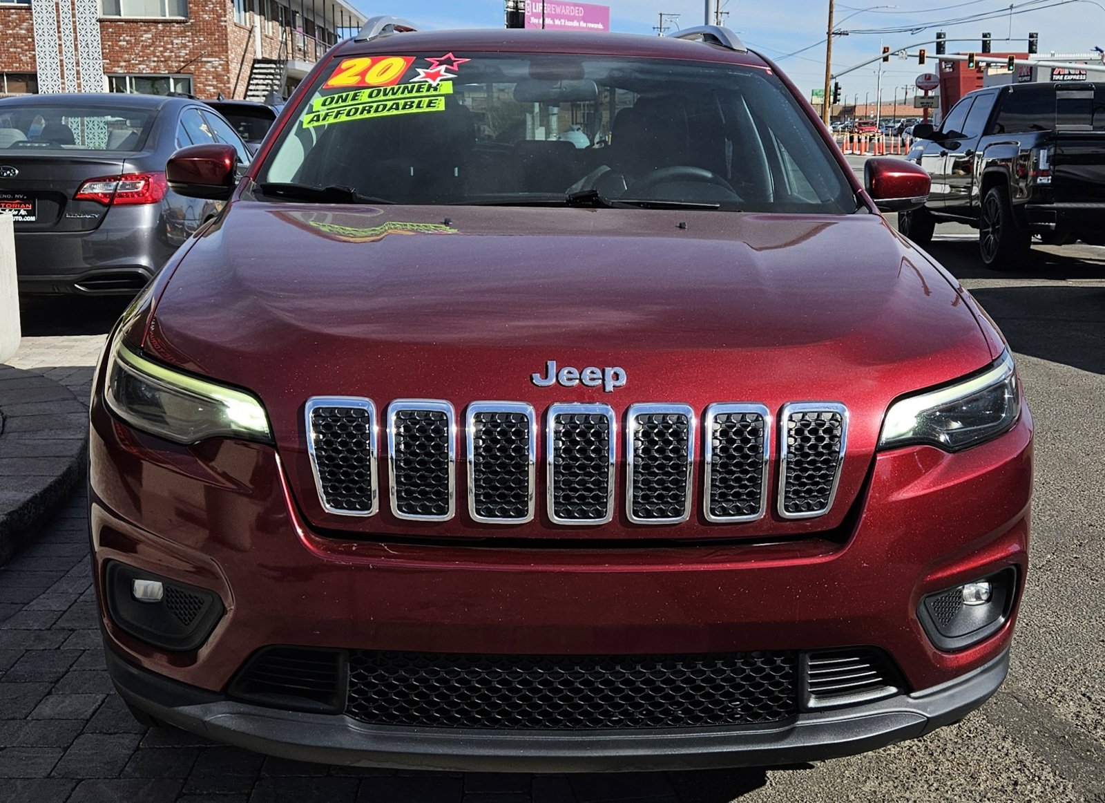 Used 2020 Jeep Cherokee Latitude Plus w/ Trailer Tow Group AWD/4WD image 5