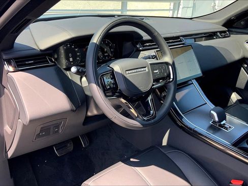 New 2026 Land Rover Range Rover Velar Dynamic SE image 5