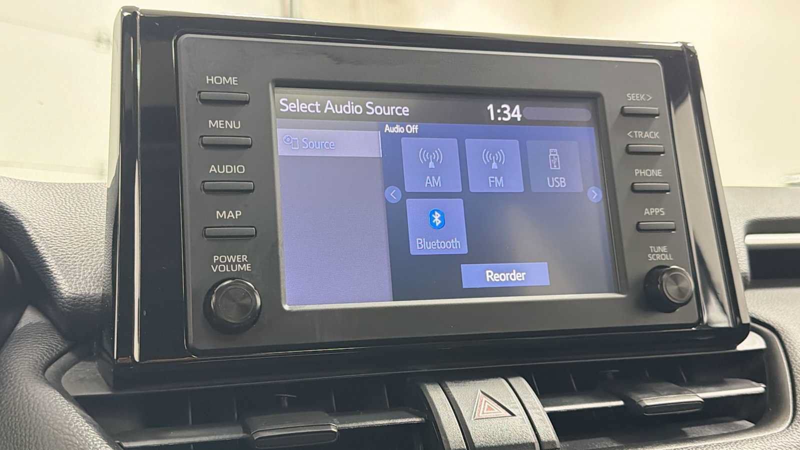 Used 2020 Toyota RAV4 XLE AWD/4WD image 18