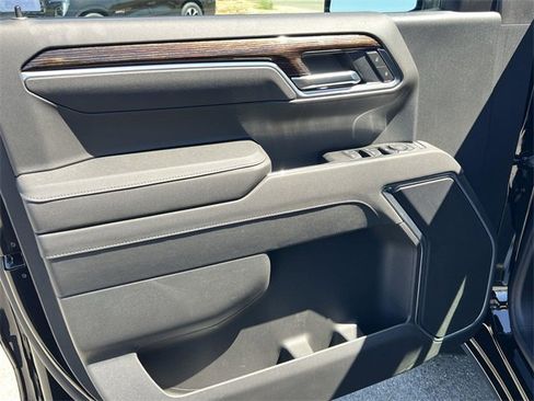 New 2026 GMC Sierra 1500 Elevation w/ LPO, Elevation Black Package image 10