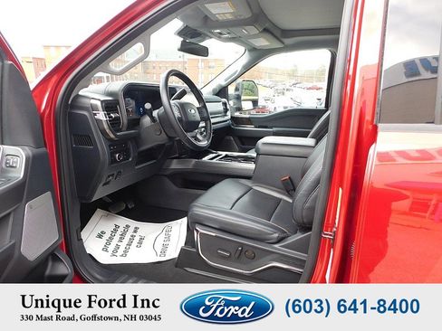 Used 2024 Ford F250 Lariat w/ Black Appearance Package image 15