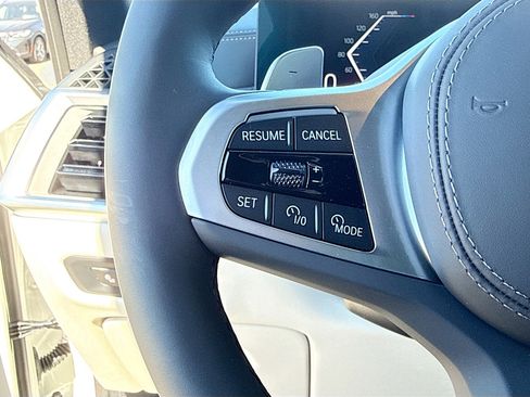 New 2026 BMW X5 xDrive50e w/ Executive Package image 39