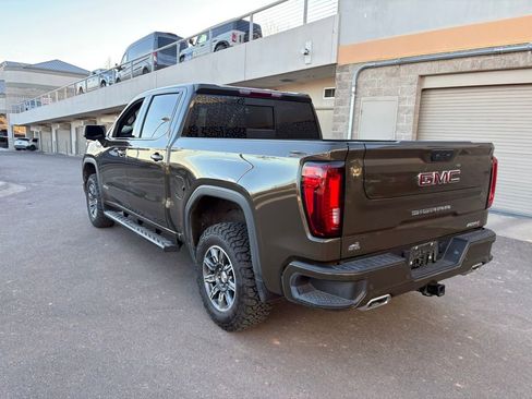 Used 2024 GMC Sierra 1500 AT4 w/ AT4 Preferred Package image 5