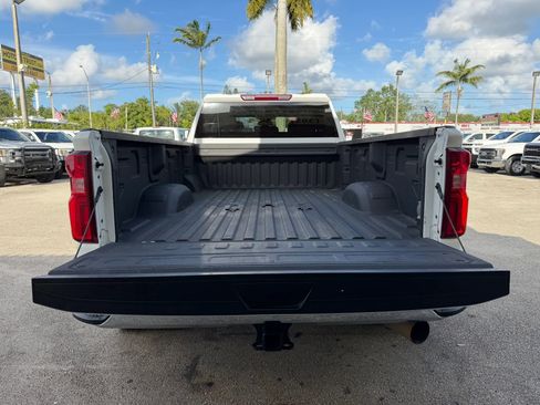 Used 2024 Chevrolet Silverado 3500 W/T AWD/4WD image 5