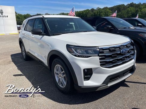 New 2026 Ford Explorer Active RWD image 1