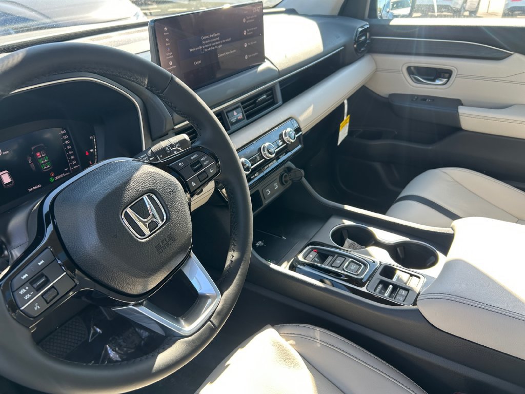 New 2026 Honda Pilot Touring image 11