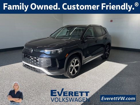 New 2026 Volkswagen Tiguan SE image 1