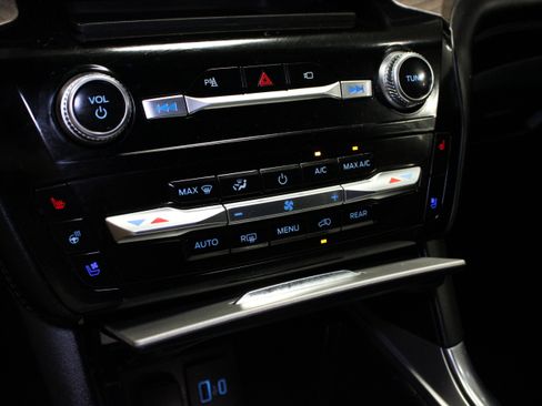 Used 2022 Ford Explorer Platinum RWD image 26