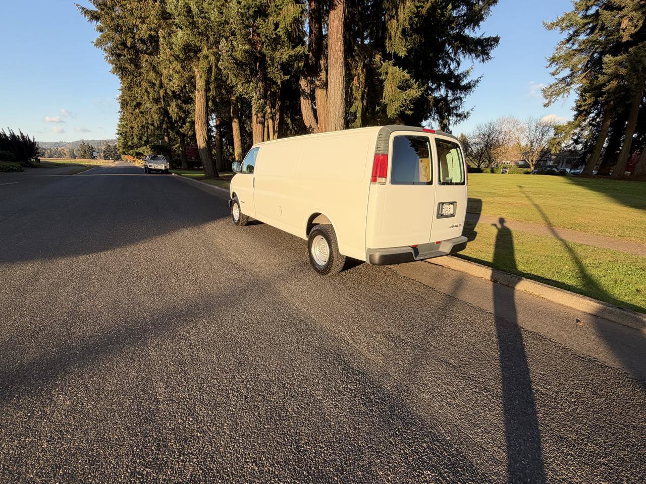 Used 1998 Chevrolet Express 3500 Extended w/ Convenience Pkg RWD image 7