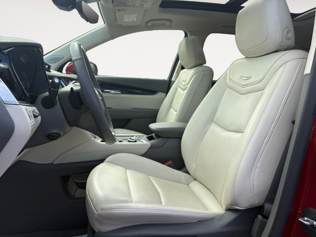 Certified 2023 Cadillac XT6 Premium Luxury w/ Technology Package AWD/4WD image 9