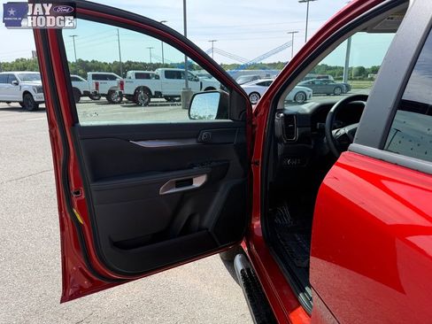 Certified 2024 Ford Ranger Lariat RWD image 11