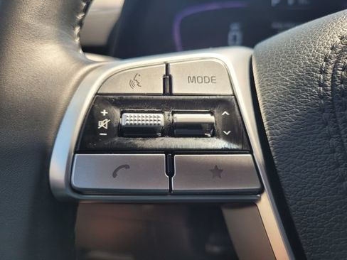 Used 2025 Kia Telluride S FWD image 27