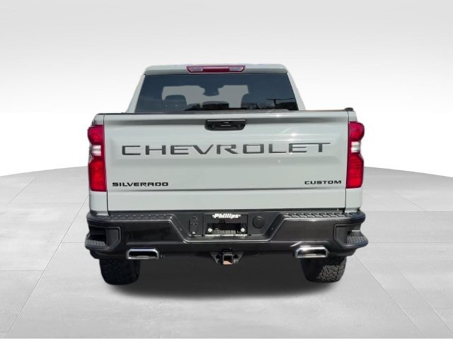 Certified 2024 Chevrolet Silverado 1500 Custom Trail Boss w/ LPO, Dark Essentials Package AWD/4WD image 5